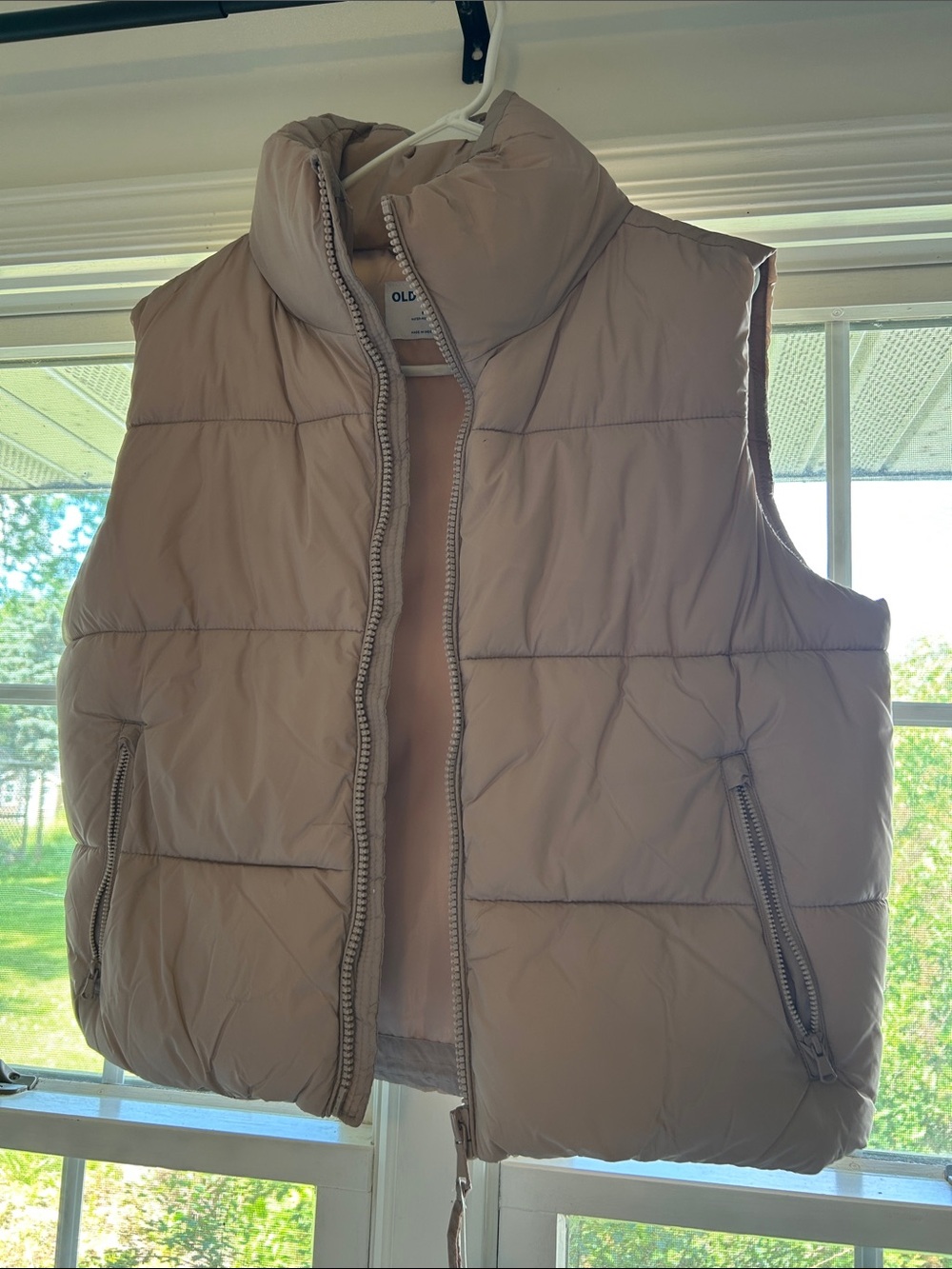 Old Navy Pale Pink Quilted Puffer Vest